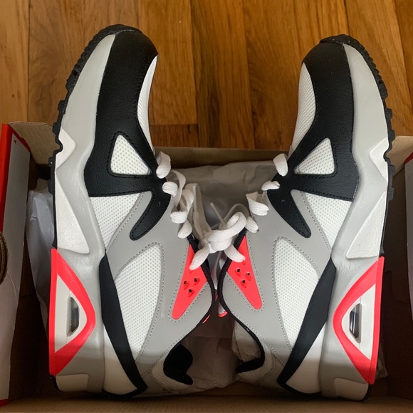 🚨SOLD 🚨 Brand New Air Structure - Picture 5 of 8